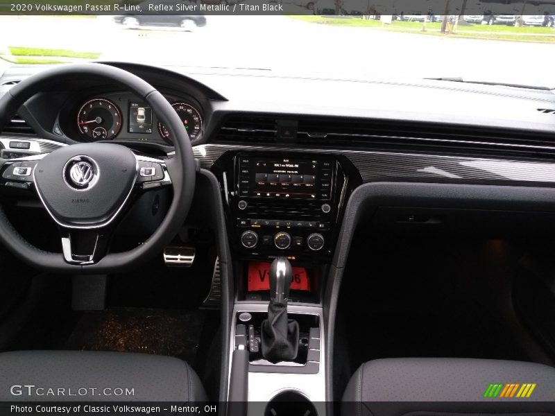 Reflex Silver Metallic / Titan Black 2020 Volkswagen Passat R-Line