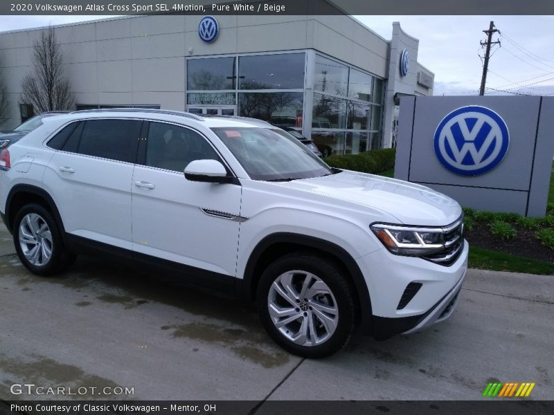 Pure White / Beige 2020 Volkswagen Atlas Cross Sport SEL 4Motion