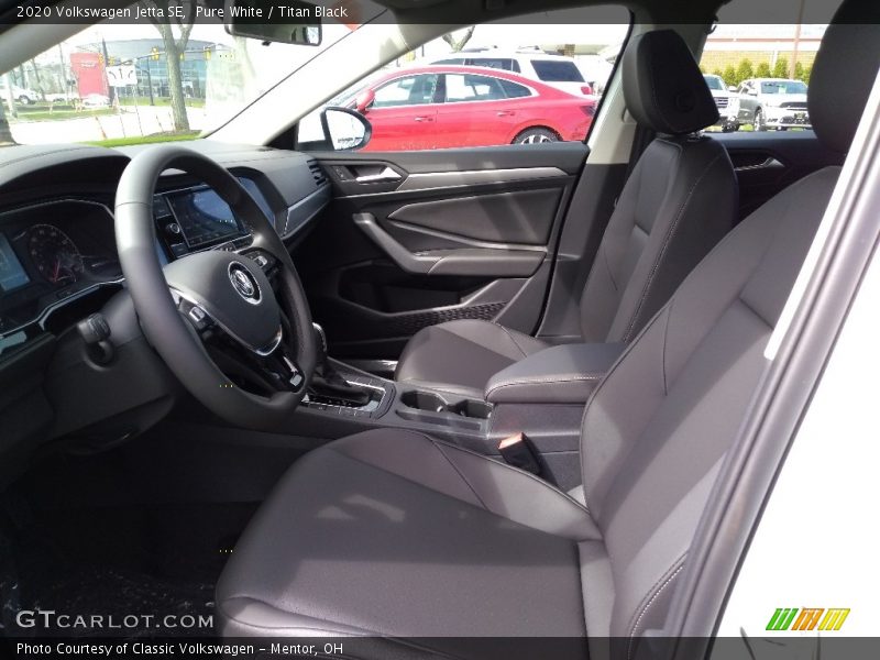 Pure White / Titan Black 2020 Volkswagen Jetta SE