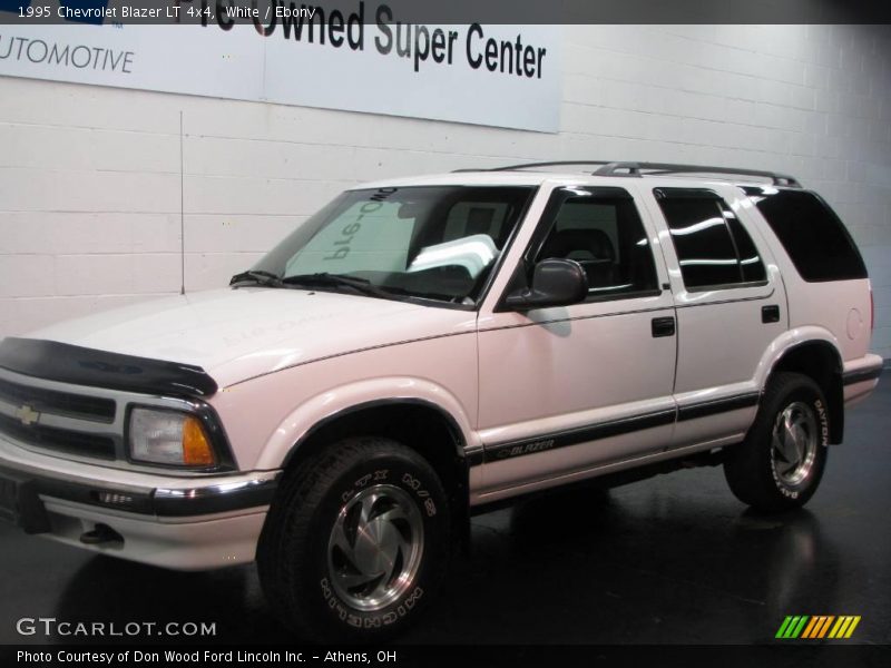 White / Ebony 1995 Chevrolet Blazer LT 4x4