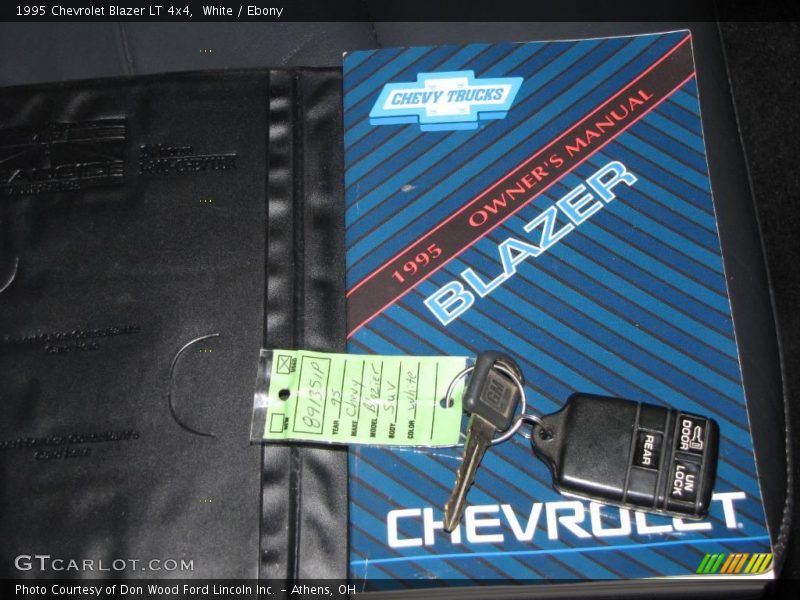 White / Ebony 1995 Chevrolet Blazer LT 4x4