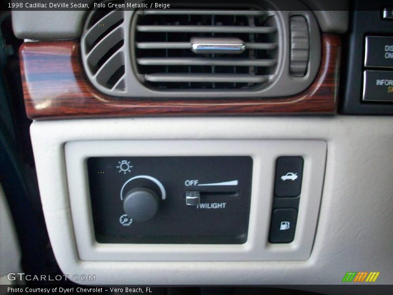 Polo Green Metallic / Beige 1998 Cadillac DeVille Sedan