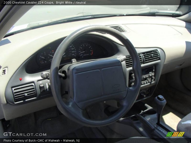 Bright White / Neutral 2000 Chevrolet Cavalier Z24 Coupe