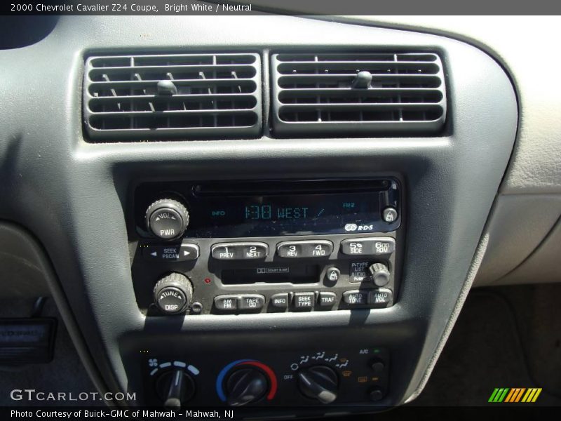 Bright White / Neutral 2000 Chevrolet Cavalier Z24 Coupe