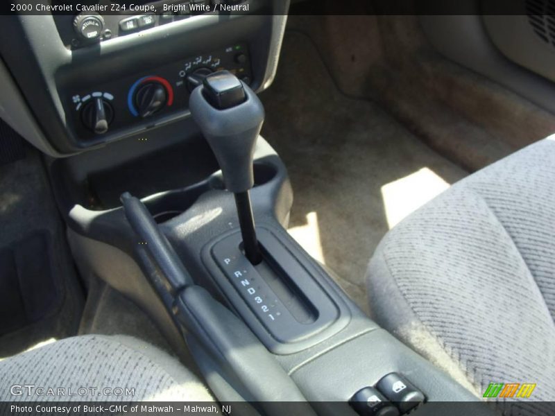 Bright White / Neutral 2000 Chevrolet Cavalier Z24 Coupe