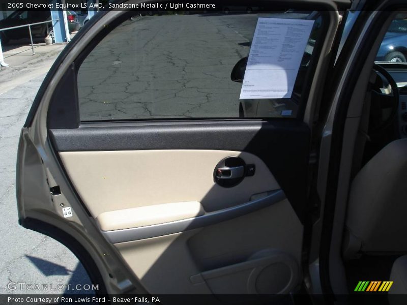 Sandstone Metallic / Light Cashmere 2005 Chevrolet Equinox LS AWD