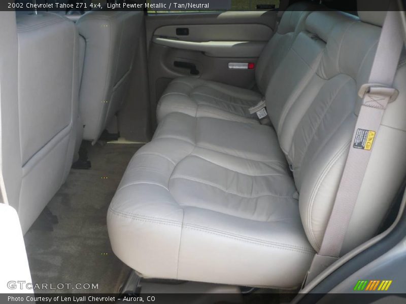 Light Pewter Metallic / Tan/Neutral 2002 Chevrolet Tahoe Z71 4x4