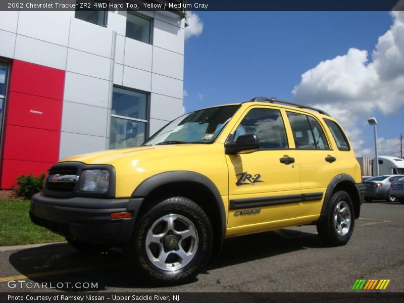 Yellow / Medium Gray 2002 Chevrolet Tracker ZR2 4WD Hard Top