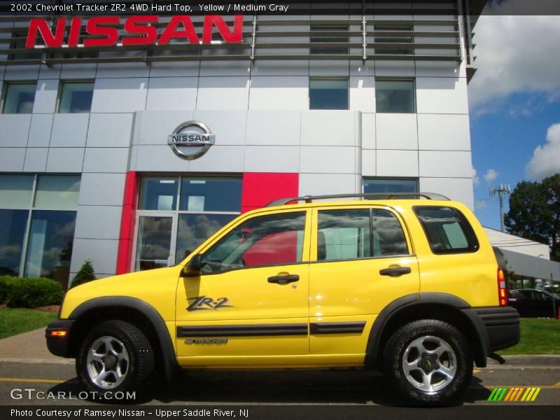 Yellow / Medium Gray 2002 Chevrolet Tracker ZR2 4WD Hard Top