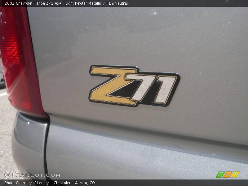 Light Pewter Metallic / Tan/Neutral 2002 Chevrolet Tahoe Z71 4x4