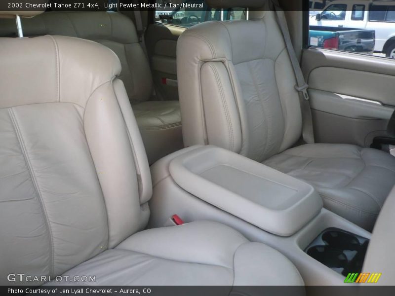 Light Pewter Metallic / Tan/Neutral 2002 Chevrolet Tahoe Z71 4x4