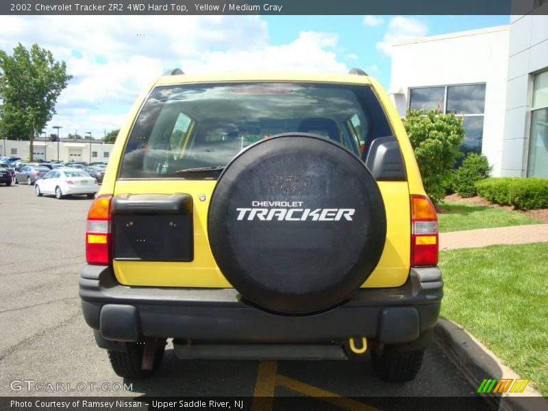 Yellow / Medium Gray 2002 Chevrolet Tracker ZR2 4WD Hard Top