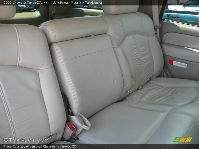 Light Pewter Metallic / Tan/Neutral 2002 Chevrolet Tahoe Z71 4x4