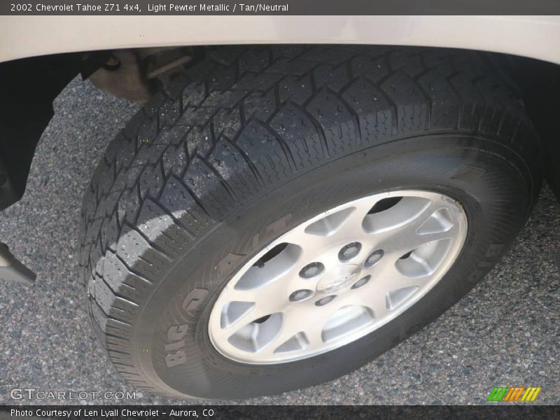 Light Pewter Metallic / Tan/Neutral 2002 Chevrolet Tahoe Z71 4x4