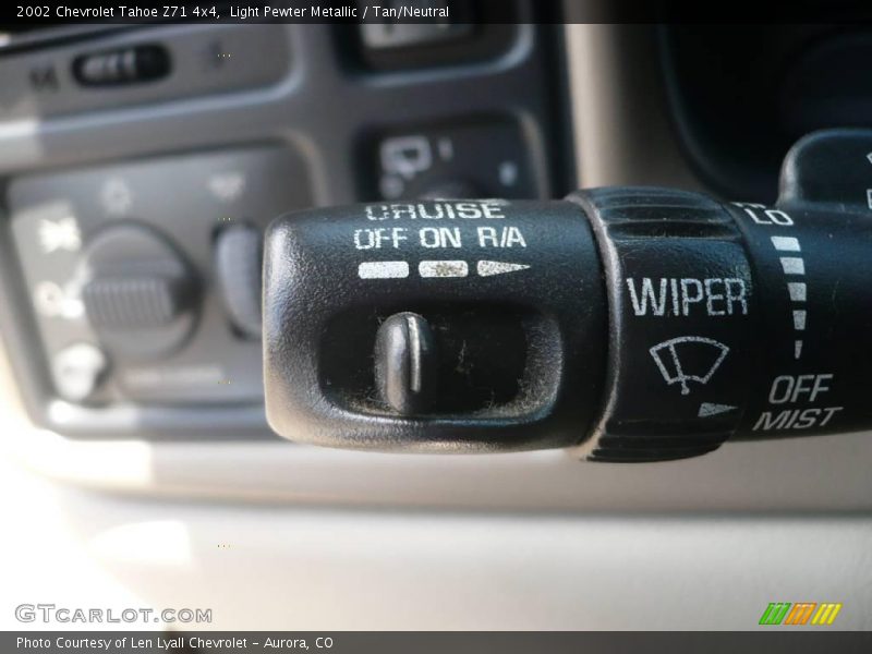 Light Pewter Metallic / Tan/Neutral 2002 Chevrolet Tahoe Z71 4x4