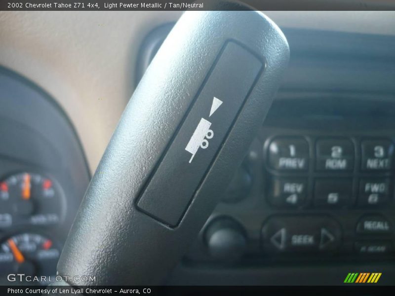 Light Pewter Metallic / Tan/Neutral 2002 Chevrolet Tahoe Z71 4x4