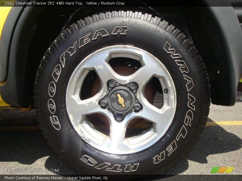 Yellow / Medium Gray 2002 Chevrolet Tracker ZR2 4WD Hard Top
