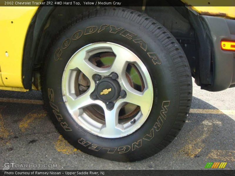 Yellow / Medium Gray 2002 Chevrolet Tracker ZR2 4WD Hard Top