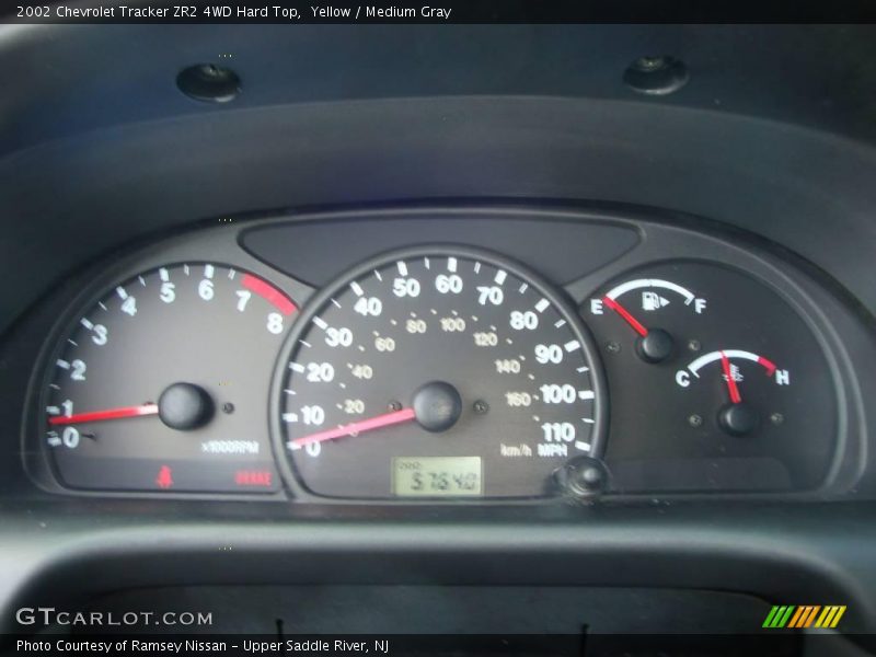 Yellow / Medium Gray 2002 Chevrolet Tracker ZR2 4WD Hard Top