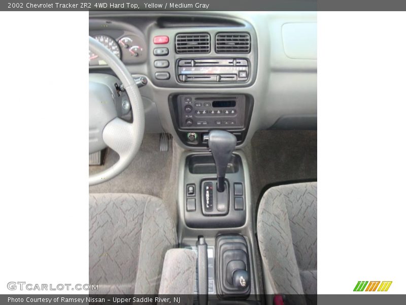 Yellow / Medium Gray 2002 Chevrolet Tracker ZR2 4WD Hard Top