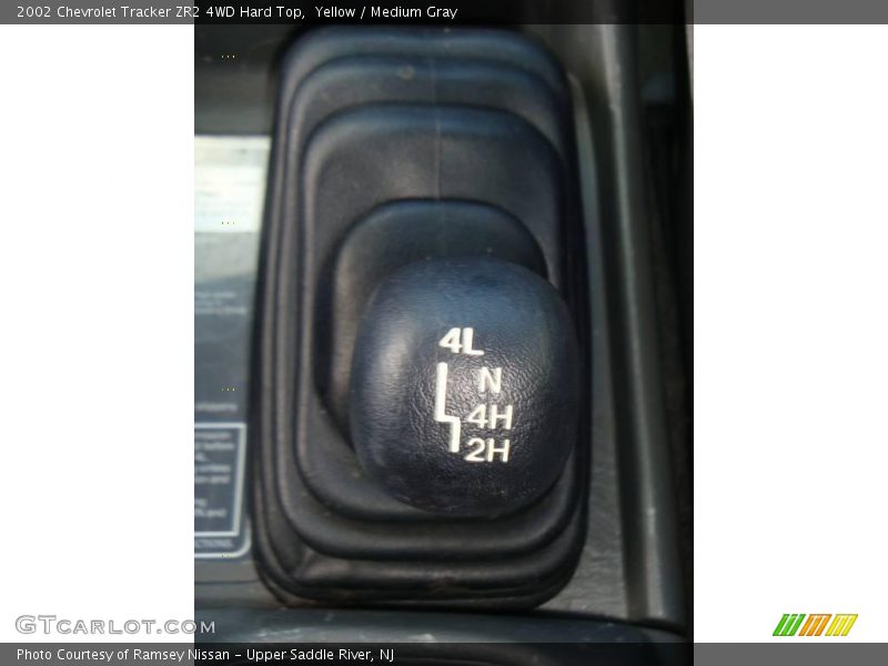Yellow / Medium Gray 2002 Chevrolet Tracker ZR2 4WD Hard Top