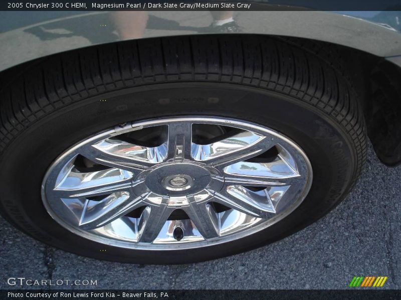 Magnesium Pearl / Dark Slate Gray/Medium Slate Gray 2005 Chrysler 300 C HEMI