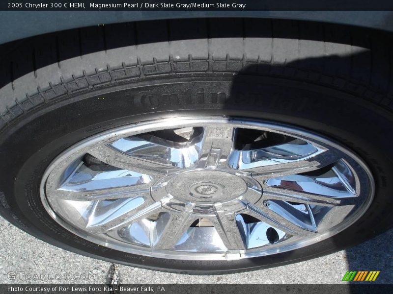 Magnesium Pearl / Dark Slate Gray/Medium Slate Gray 2005 Chrysler 300 C HEMI