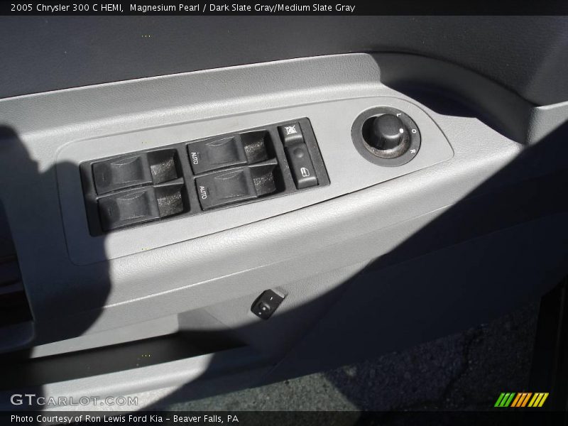 Magnesium Pearl / Dark Slate Gray/Medium Slate Gray 2005 Chrysler 300 C HEMI