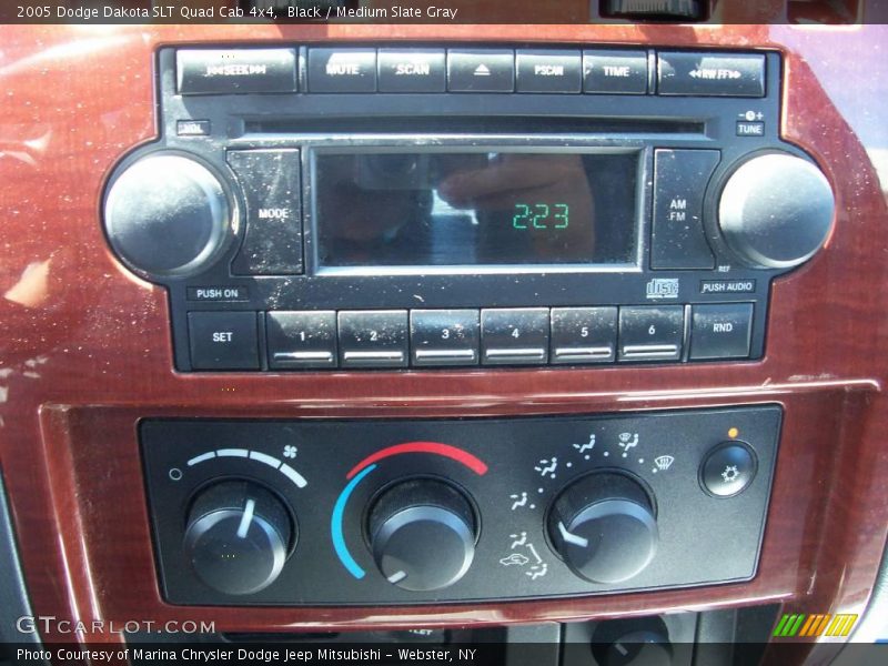 Black / Medium Slate Gray 2005 Dodge Dakota SLT Quad Cab 4x4