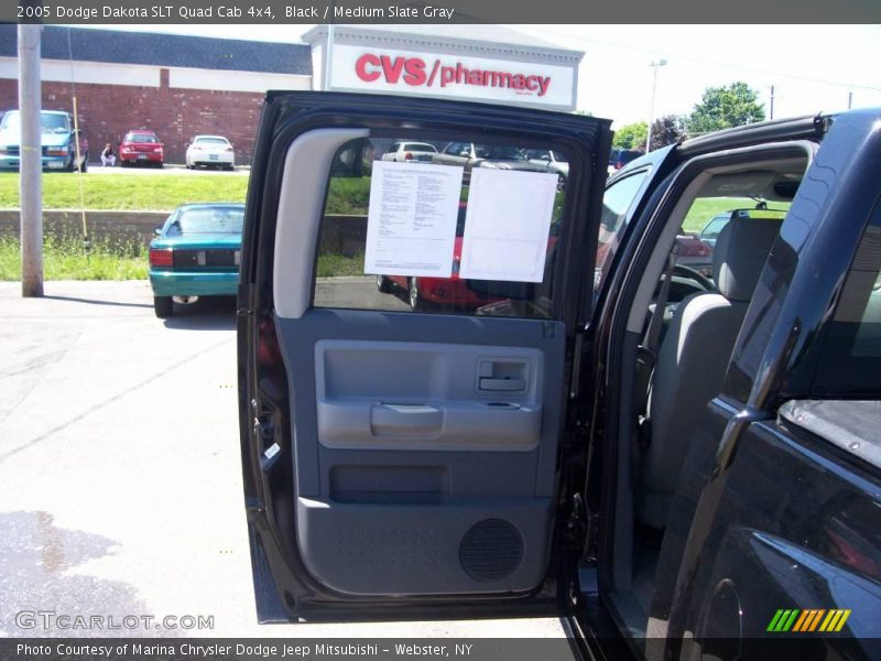 Black / Medium Slate Gray 2005 Dodge Dakota SLT Quad Cab 4x4