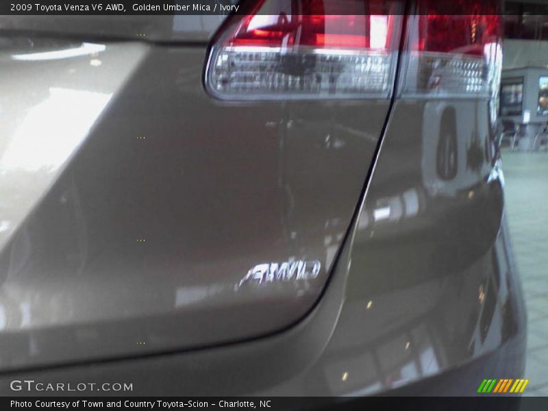 Golden Umber Mica / Ivory 2009 Toyota Venza V6 AWD