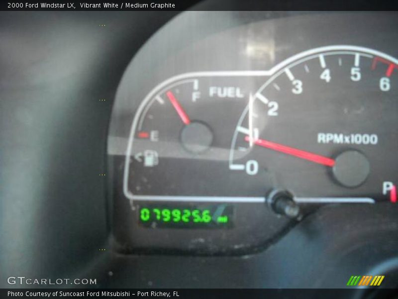Vibrant White / Medium Graphite 2000 Ford Windstar LX