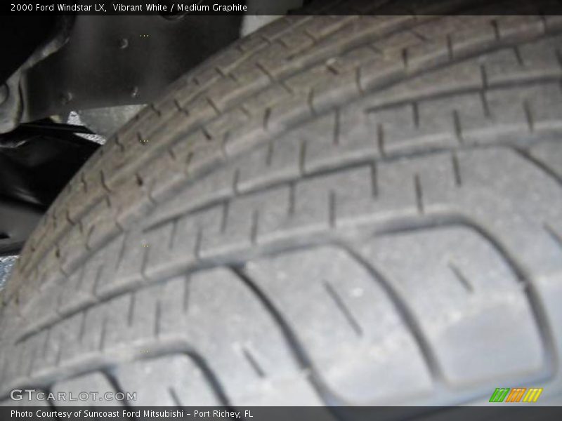 Vibrant White / Medium Graphite 2000 Ford Windstar LX