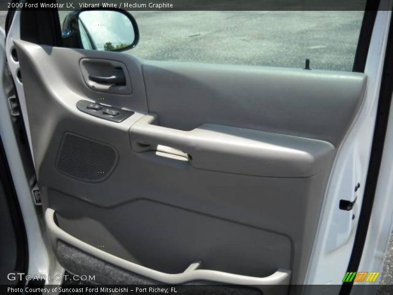 Vibrant White / Medium Graphite 2000 Ford Windstar LX