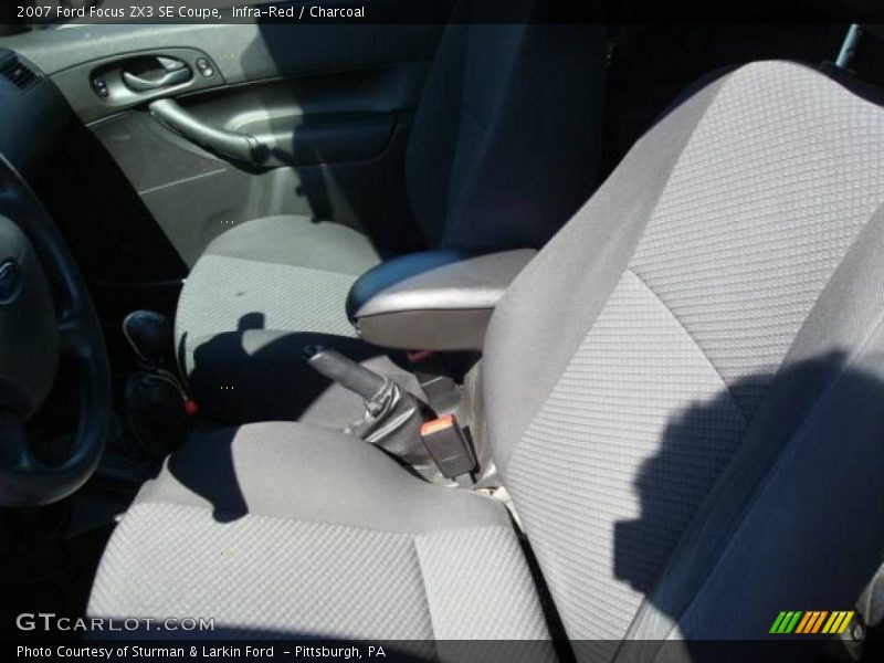 Infra-Red / Charcoal 2007 Ford Focus ZX3 SE Coupe