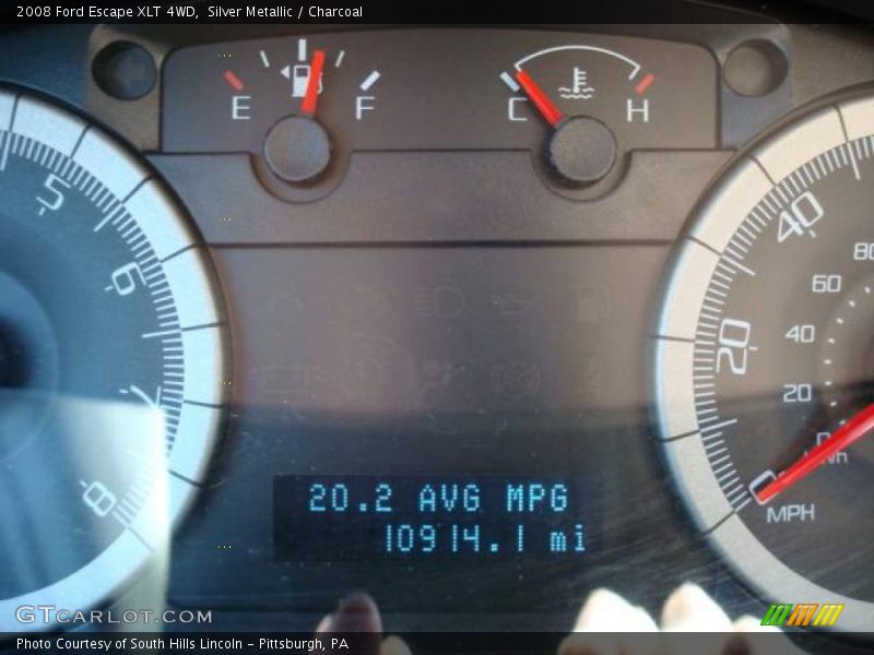 Silver Metallic / Charcoal 2008 Ford Escape XLT 4WD