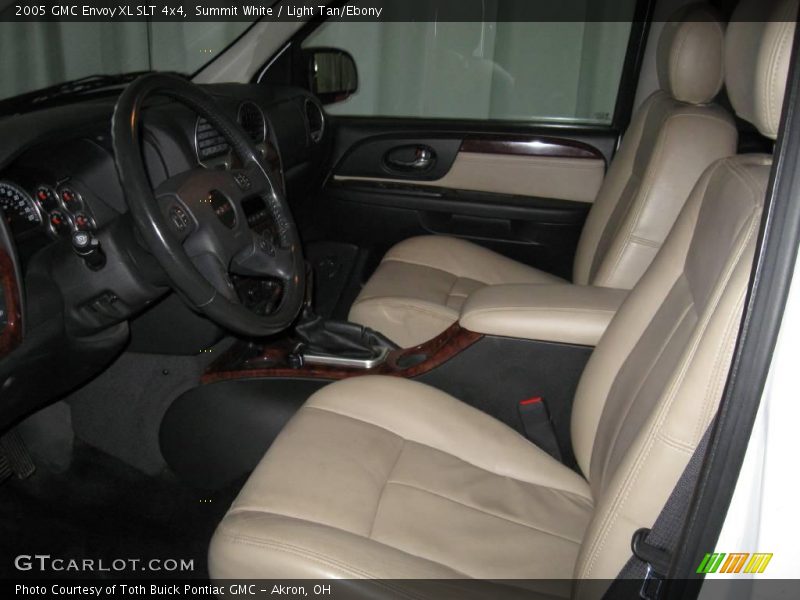 Summit White / Light Tan/Ebony 2005 GMC Envoy XL SLT 4x4