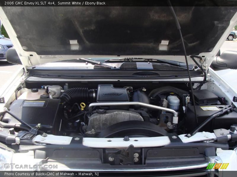 Summit White / Ebony Black 2006 GMC Envoy XL SLT 4x4