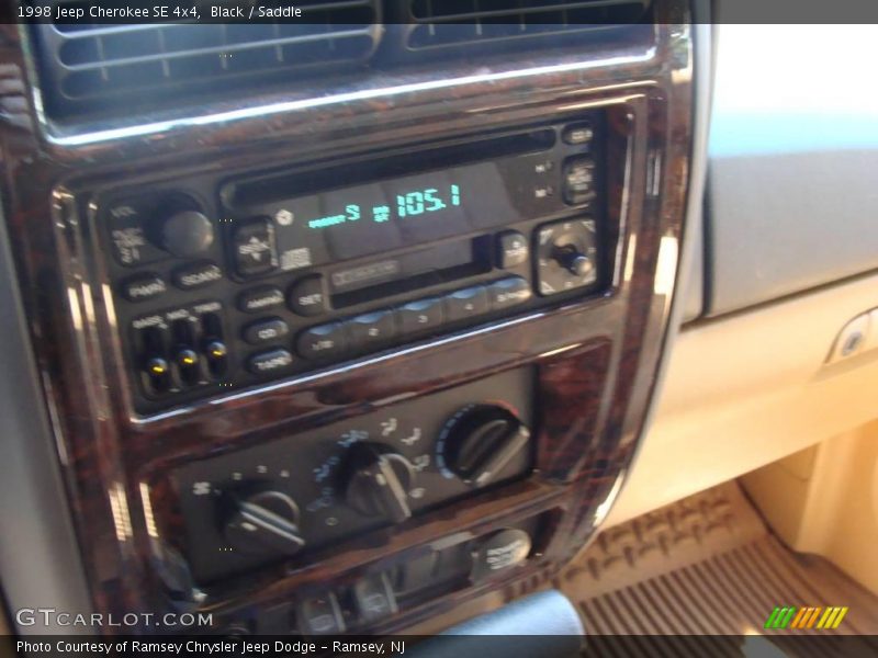 Black / Saddle 1998 Jeep Cherokee SE 4x4