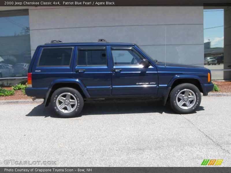 Patriot Blue Pearl / Agate Black 2000 Jeep Cherokee Classic 4x4
