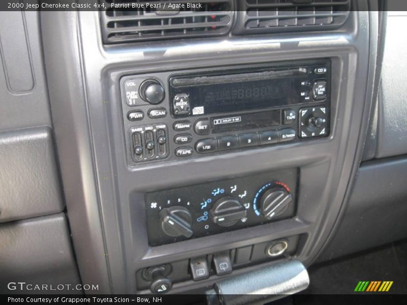 Patriot Blue Pearl / Agate Black 2000 Jeep Cherokee Classic 4x4