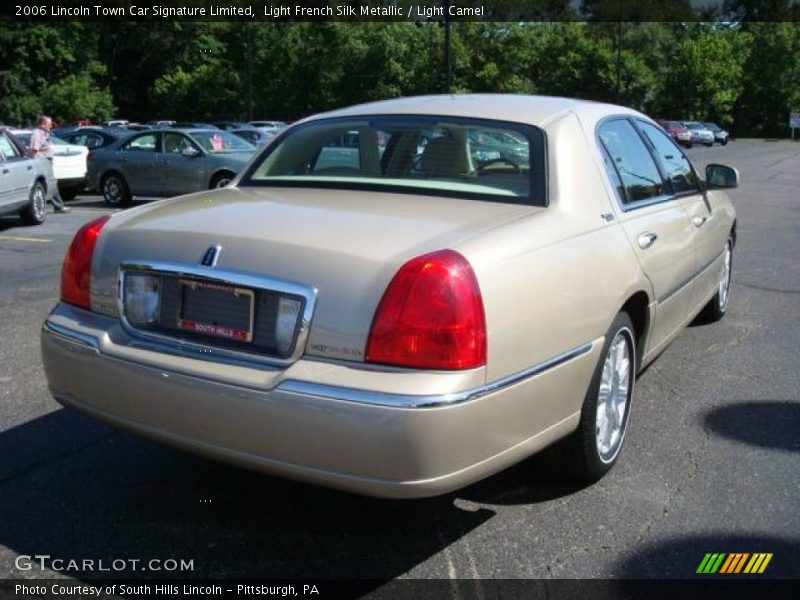 Light French Silk Metallic / Light Camel 2006 Lincoln Town Car Signature Limited