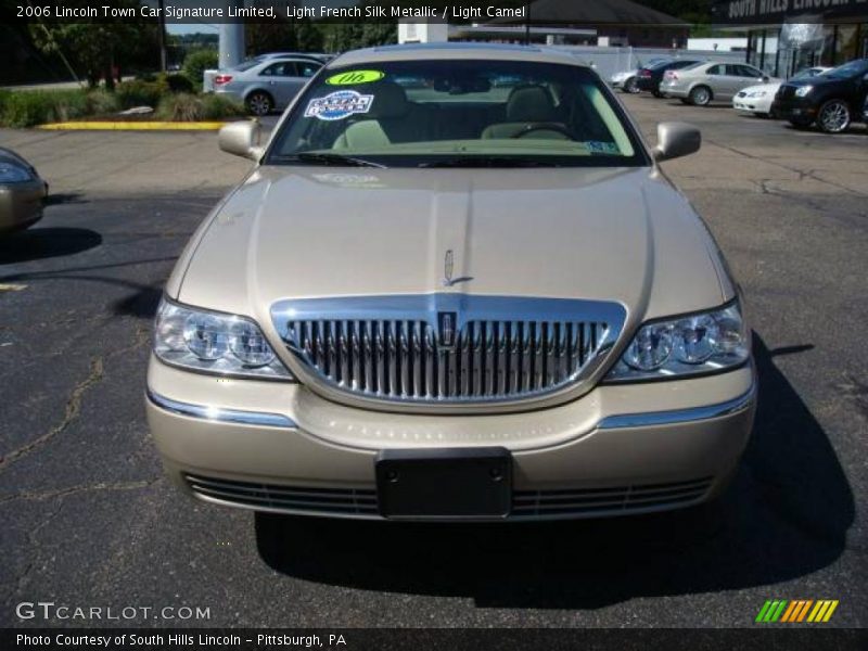 Light French Silk Metallic / Light Camel 2006 Lincoln Town Car Signature Limited