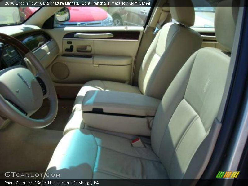 Light French Silk Metallic / Light Camel 2006 Lincoln Town Car Signature Limited