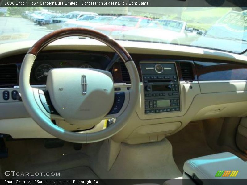 Light French Silk Metallic / Light Camel 2006 Lincoln Town Car Signature Limited