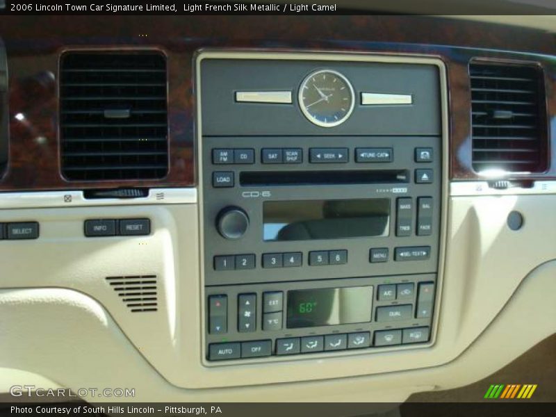 Light French Silk Metallic / Light Camel 2006 Lincoln Town Car Signature Limited