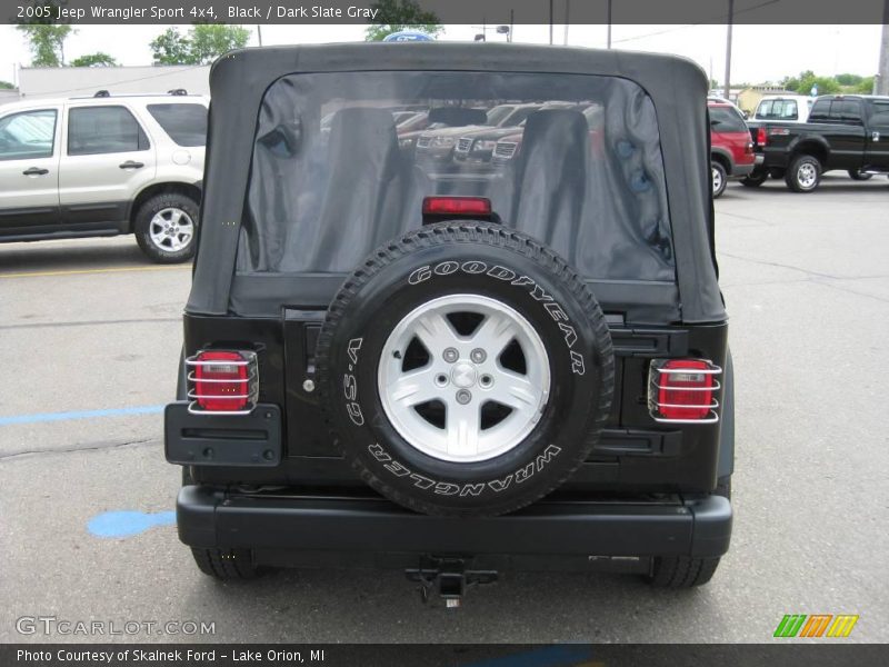 Black / Dark Slate Gray 2005 Jeep Wrangler Sport 4x4