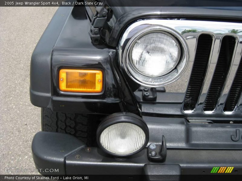 Black / Dark Slate Gray 2005 Jeep Wrangler Sport 4x4