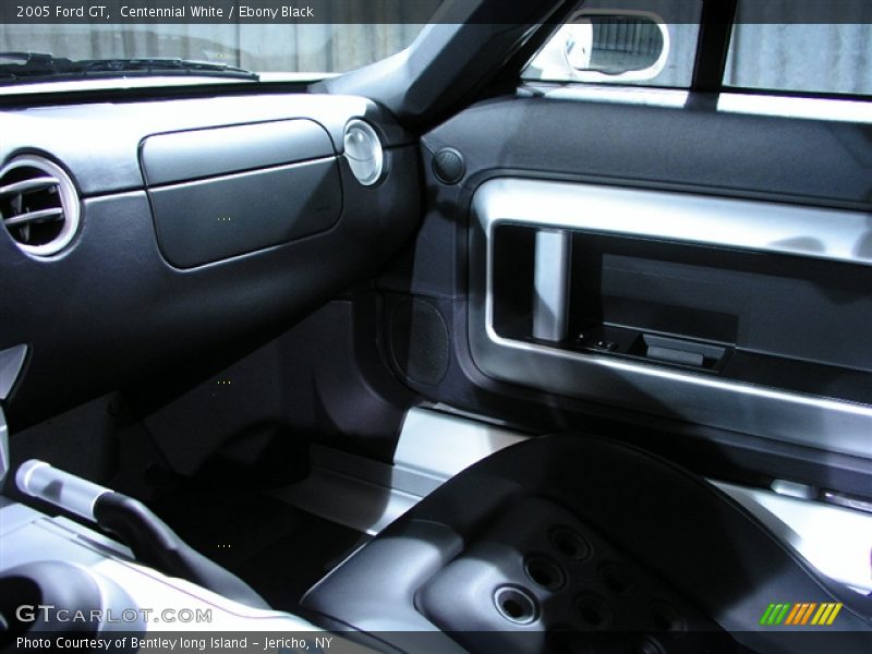 Centennial White / Ebony Black 2005 Ford GT