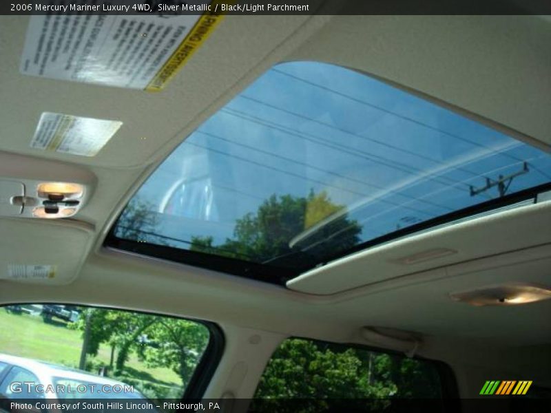 Silver Metallic / Black/Light Parchment 2006 Mercury Mariner Luxury 4WD